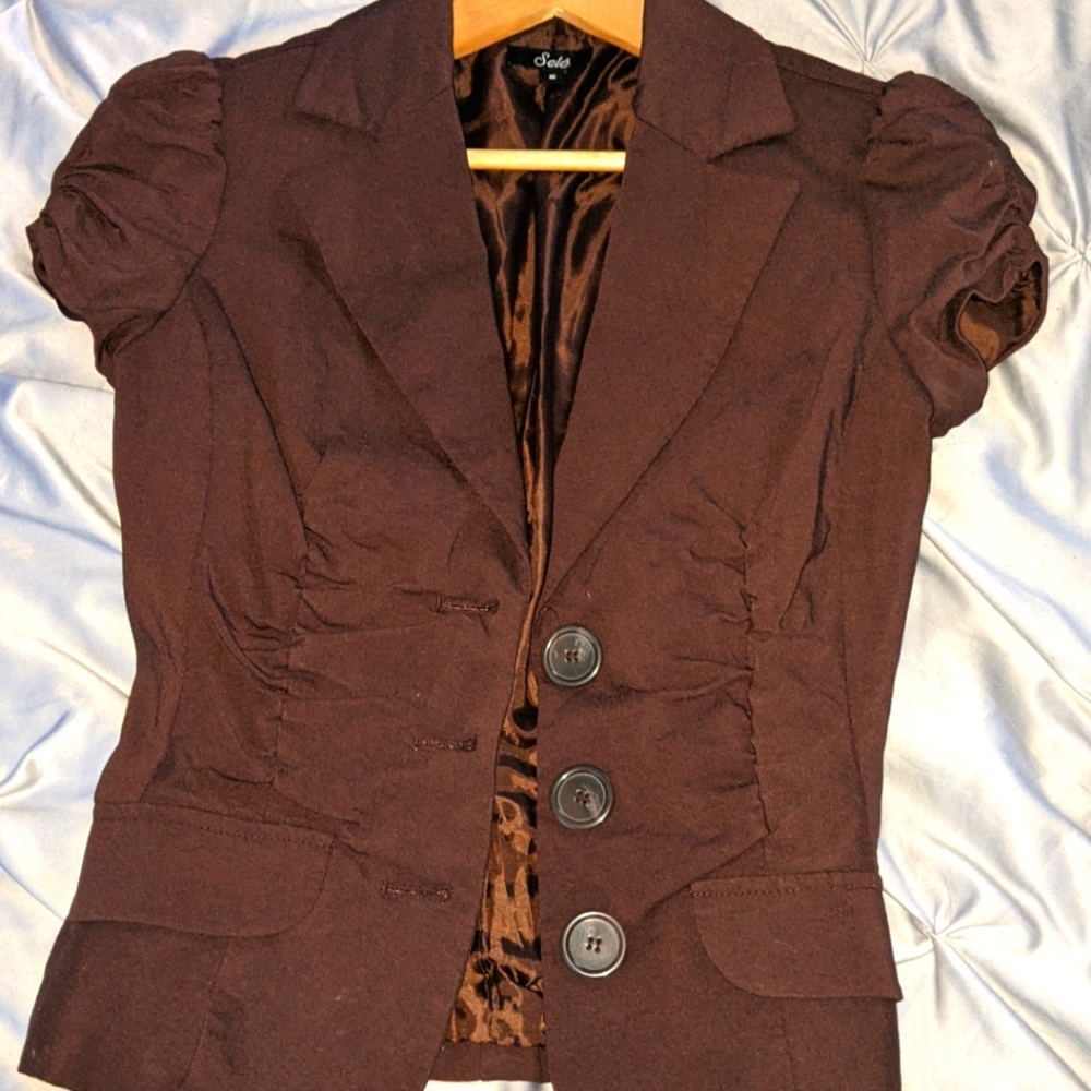 Short sleeve blazer